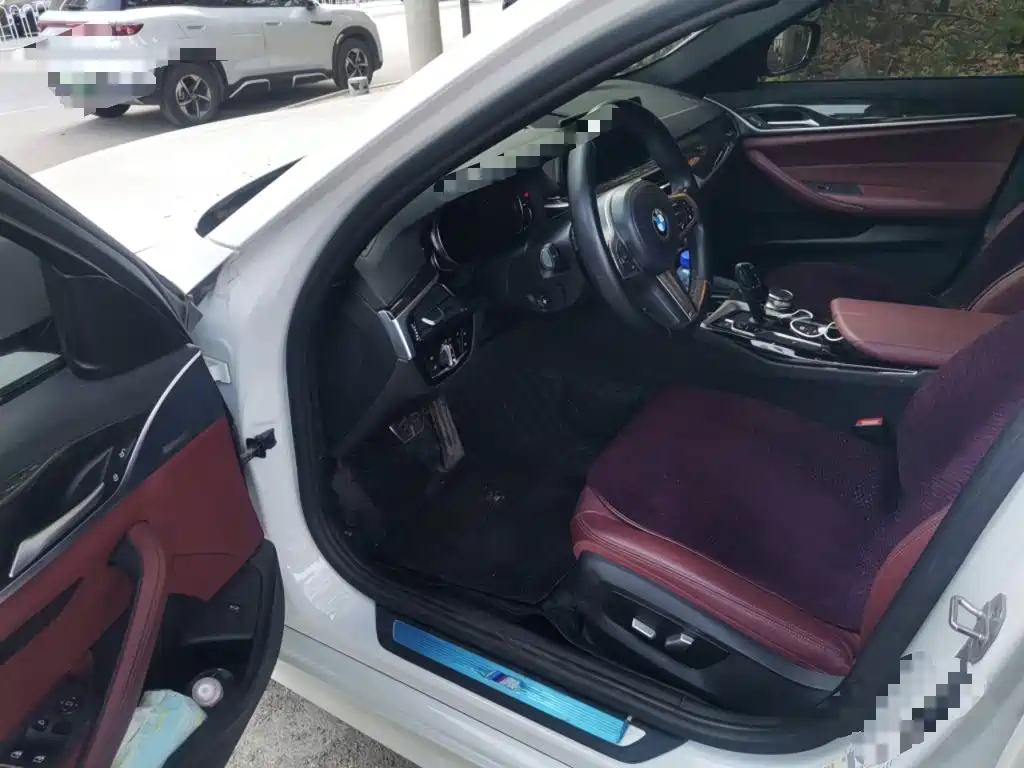 BMW 5 Series — миниатюра 12