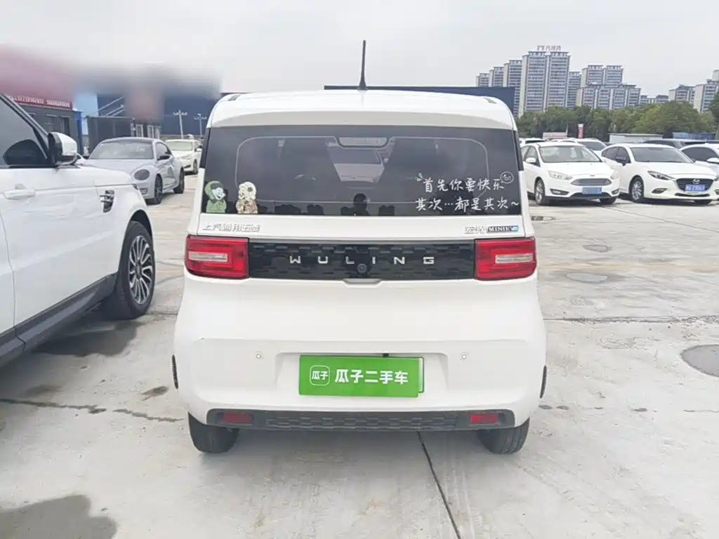 Wuling MINIEV — миниатюра 6