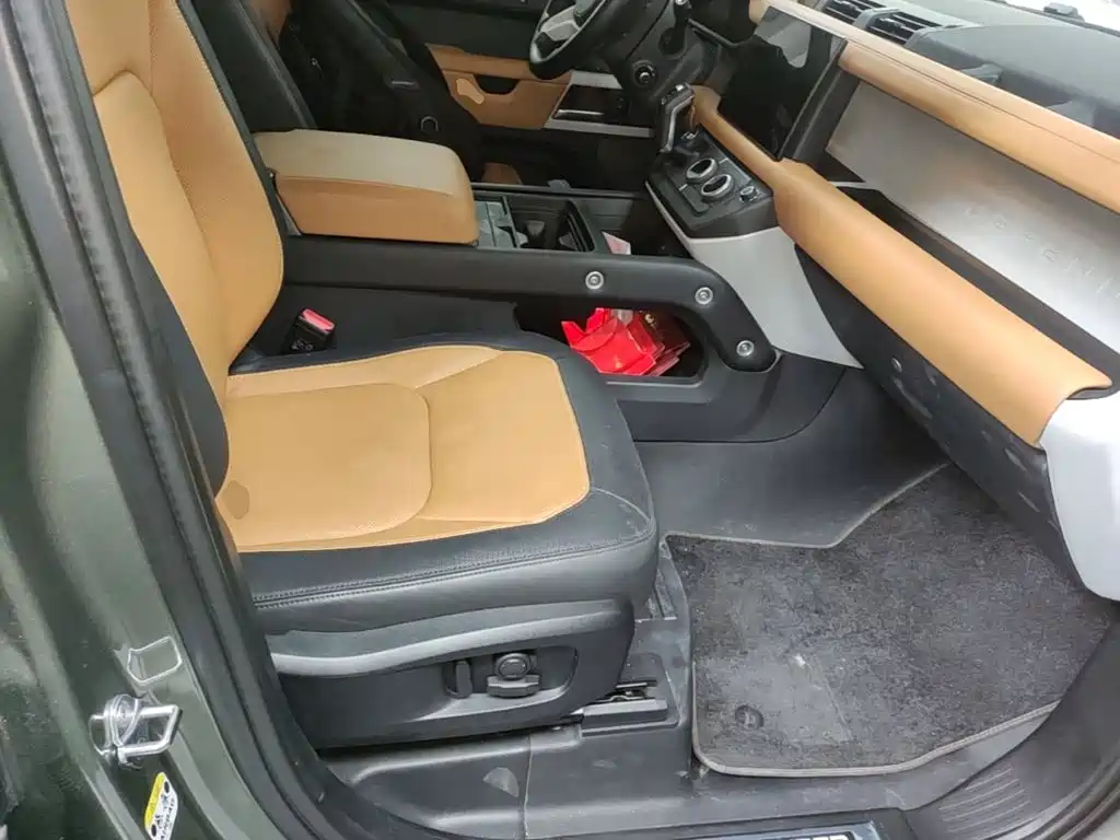 Land Rover Defender — миниатюра 25