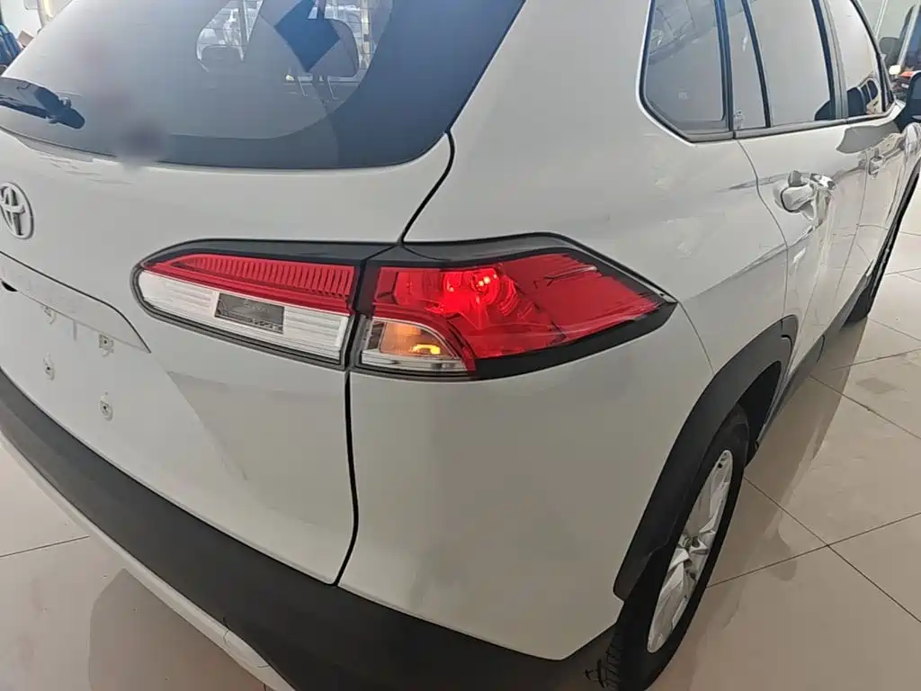 Toyota Corolla Cross — миниатюра 8