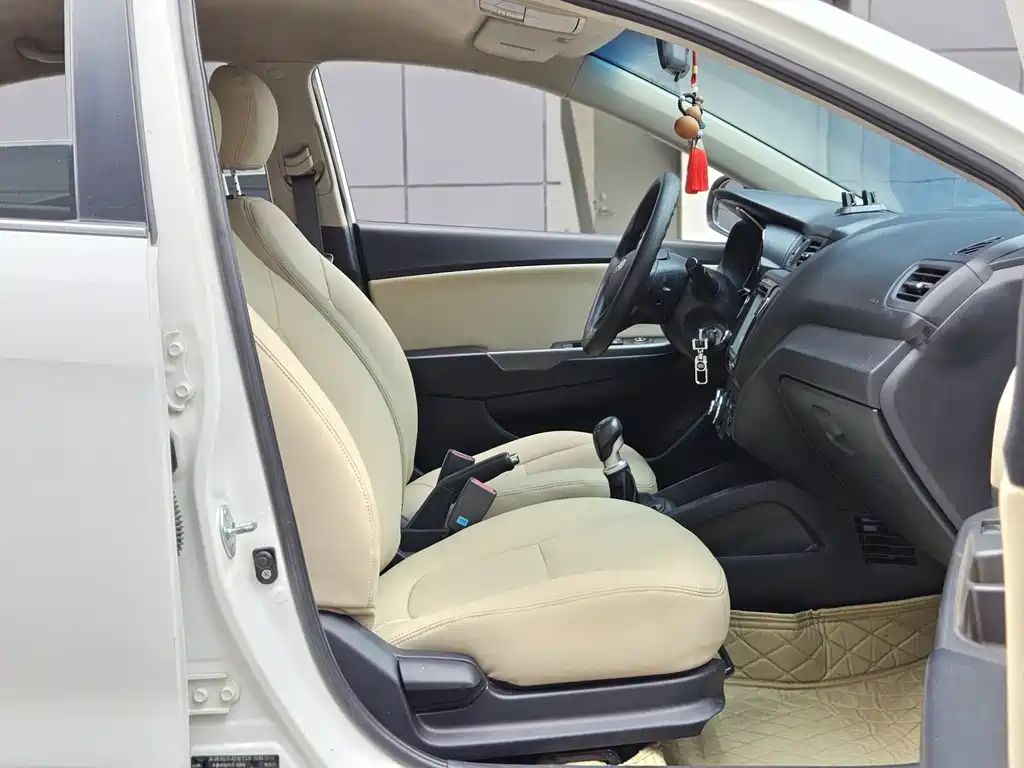 Kia K2 — миниатюра 7