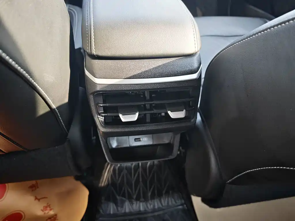 Geely Emgrand — миниатюра 12