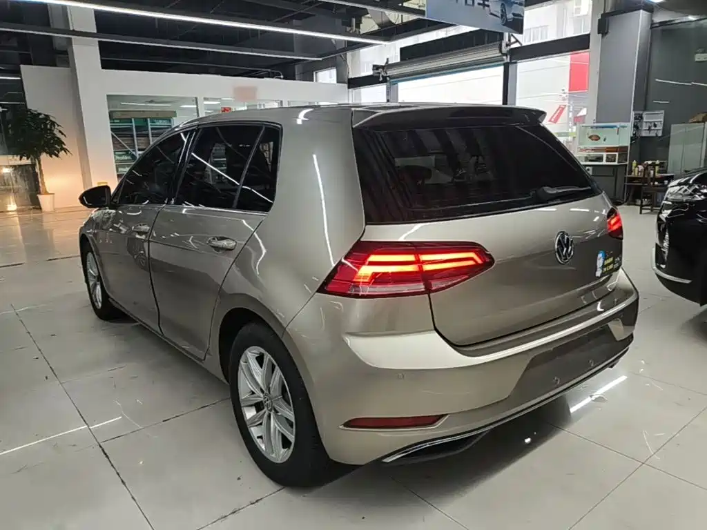 Volkswagen Golf — миниатюра 5