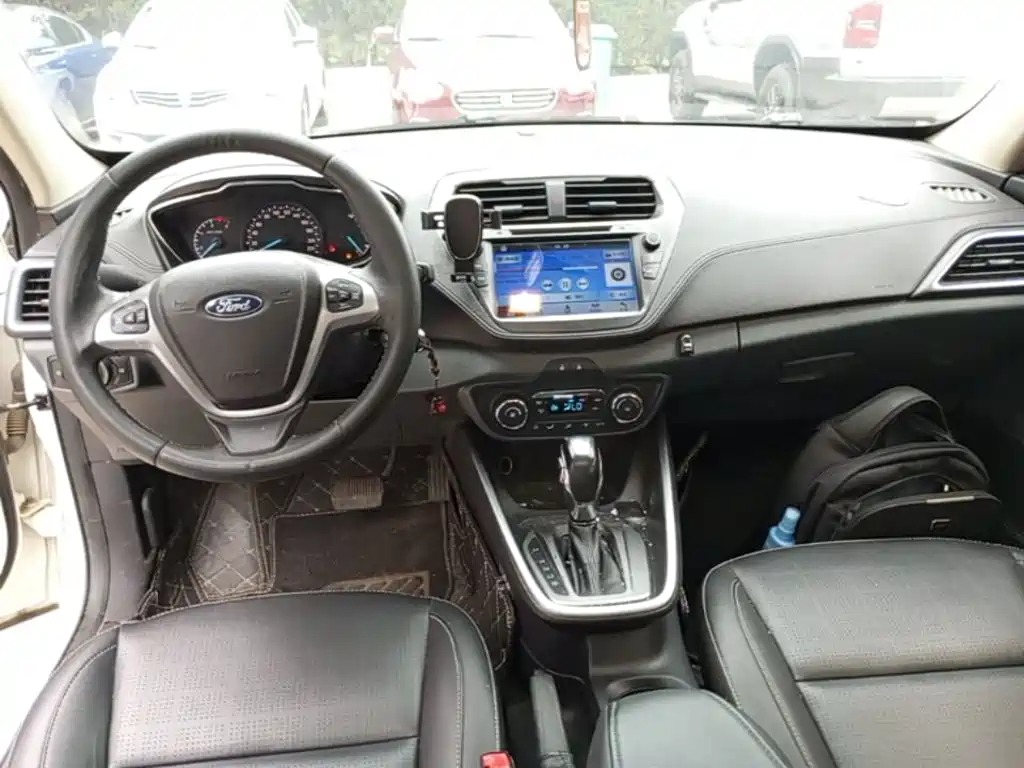 Ford Escort — миниатюра 10