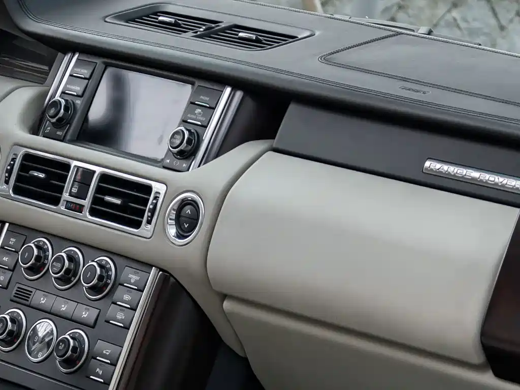 Land Rover Range Rover — миниатюра 15
