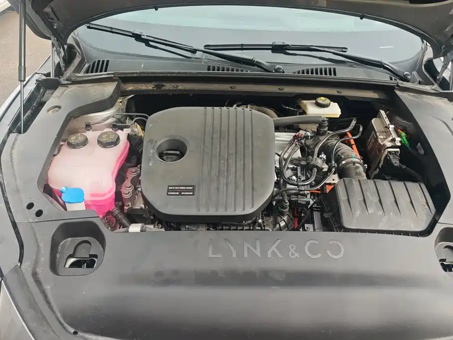 Lynk & Co 07 EM-P 2026 126 Ultra
