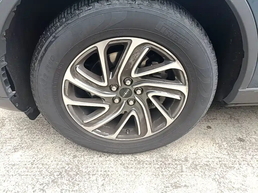 Lincoln Aviator (Import) — миниатюра 23