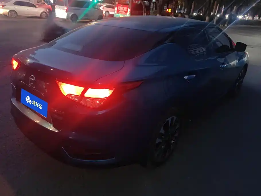 Nissan Bluebird — миниатюра 3