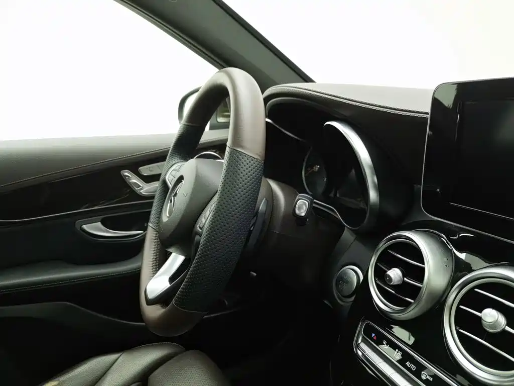 Mercedes-Benz GLC — миниатюра 22