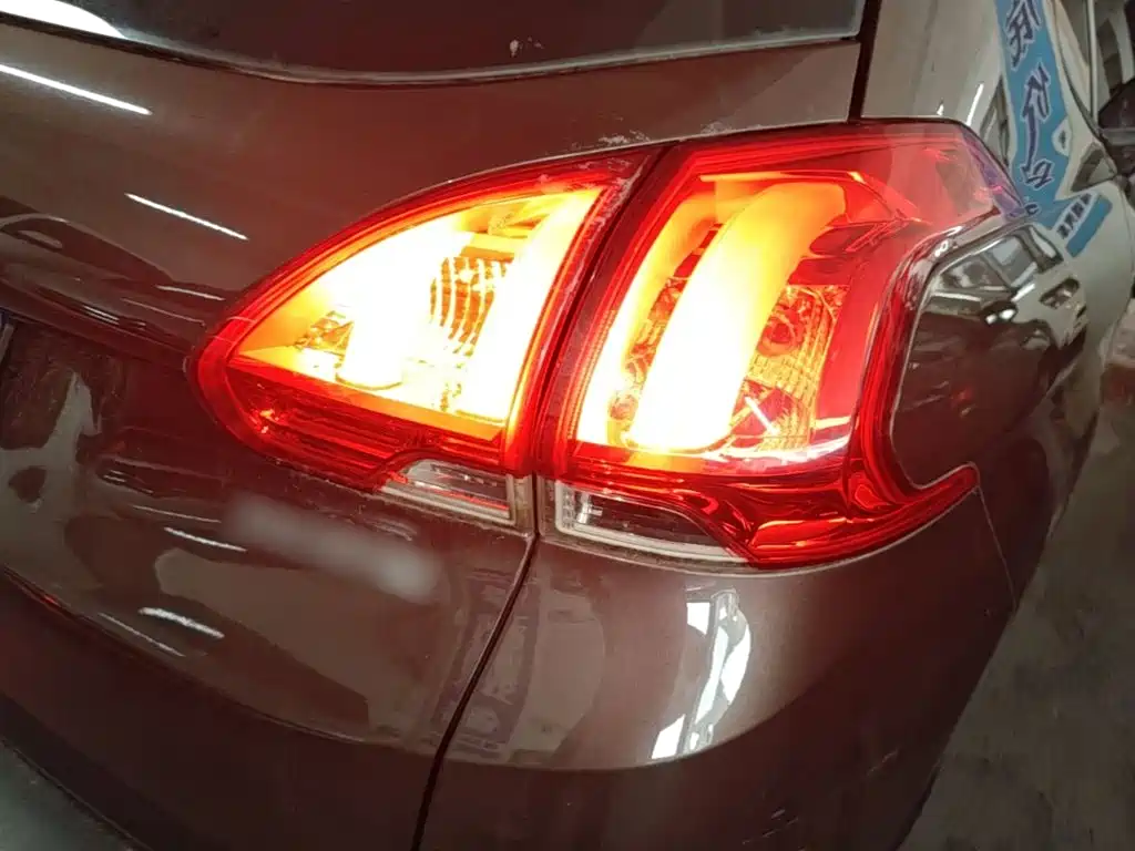 Peugeot 2008 — миниатюра 8