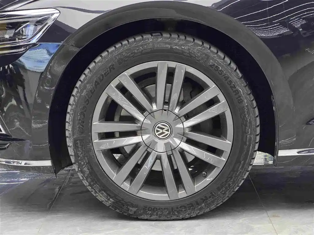 Volkswagen Phideon — миниатюра 4