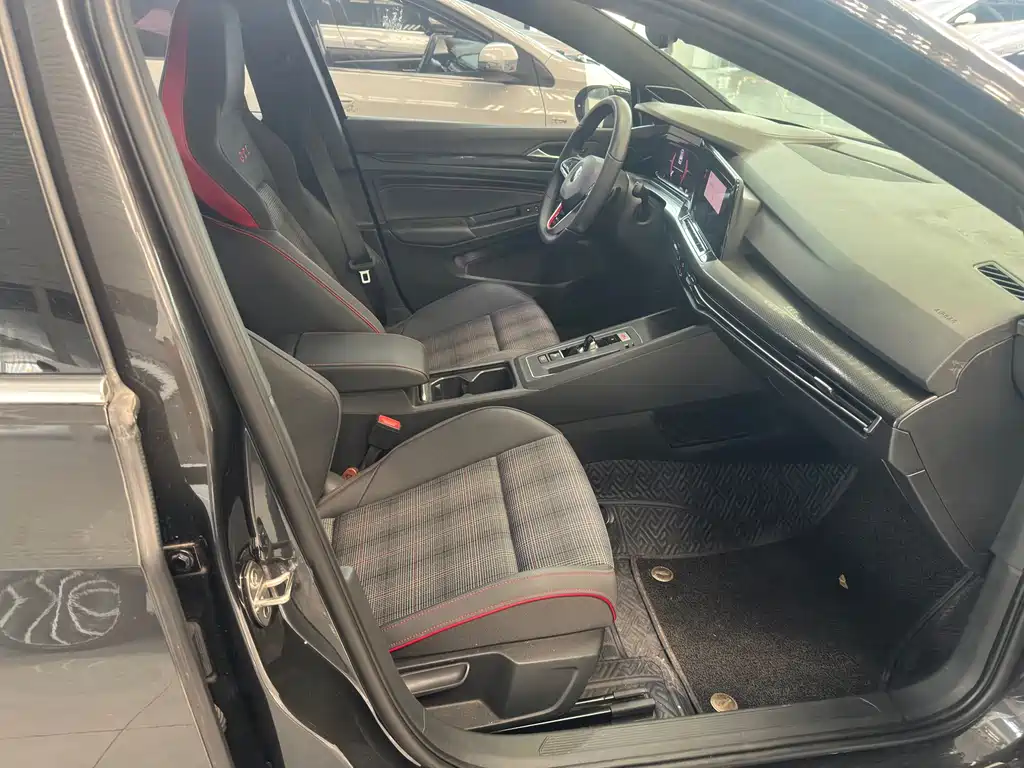 Volkswagen Golf GTI — миниатюра 11