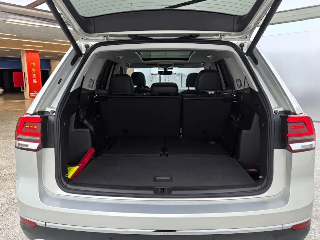 Volkswagen Teramont — миниатюра 9