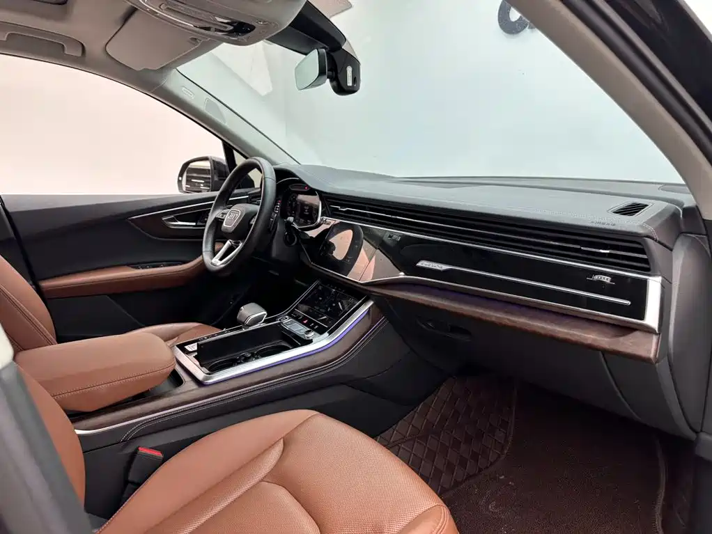 Audi Q7 — миниатюра 11