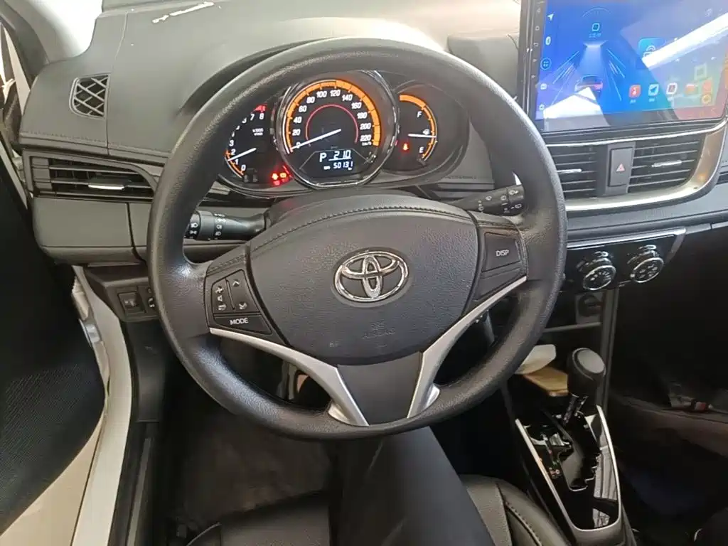 Toyota Yaris L — миниатюра 11