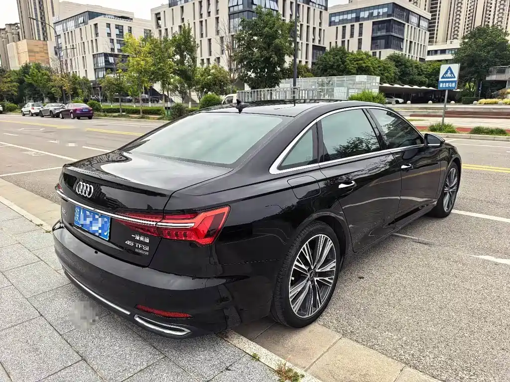 Audi A6L — миниатюра 7