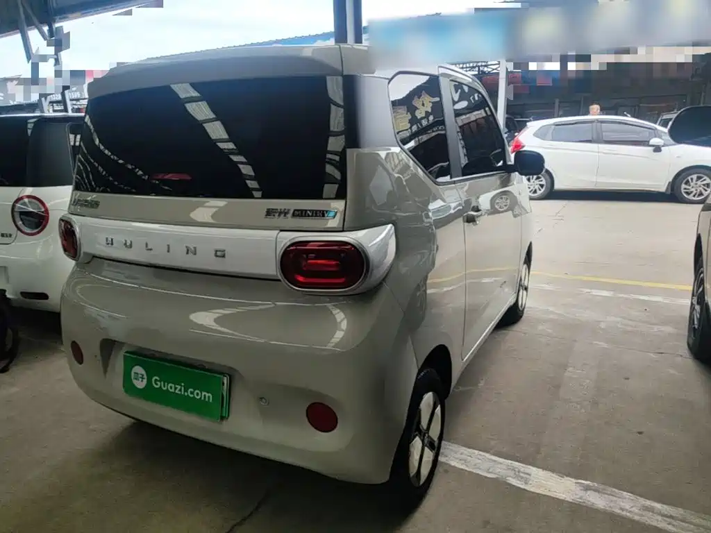 Wuling MINIEV — миниатюра 7