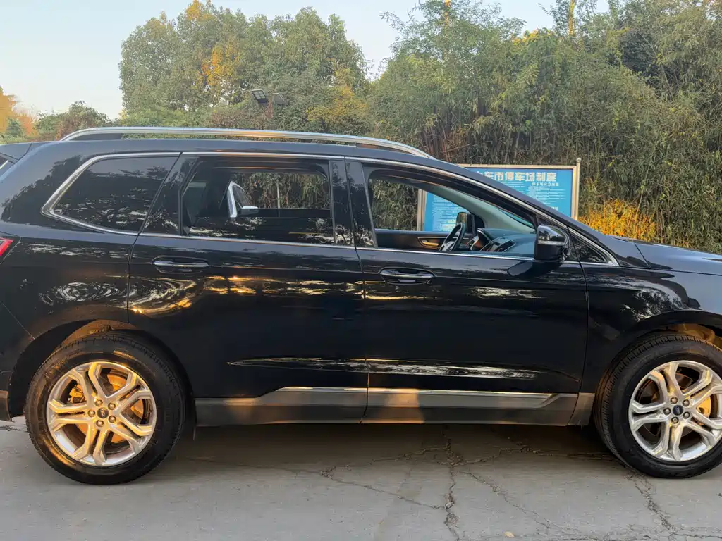 Ford Edge — миниатюра 19