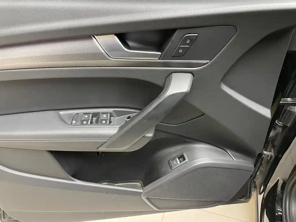 Audi Q5L — миниатюра 7