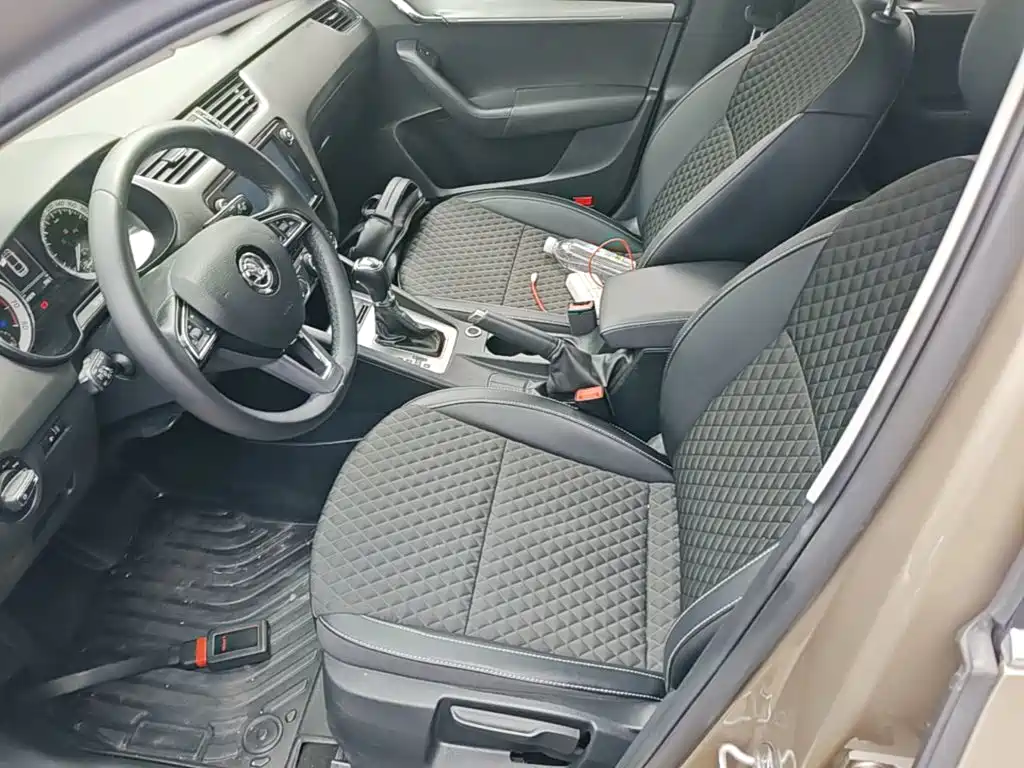Skoda Octavia — миниатюра 15