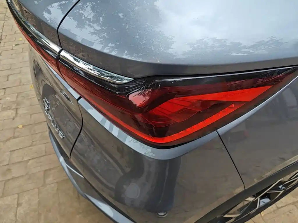 BYD Yuan Plus — миниатюра 8