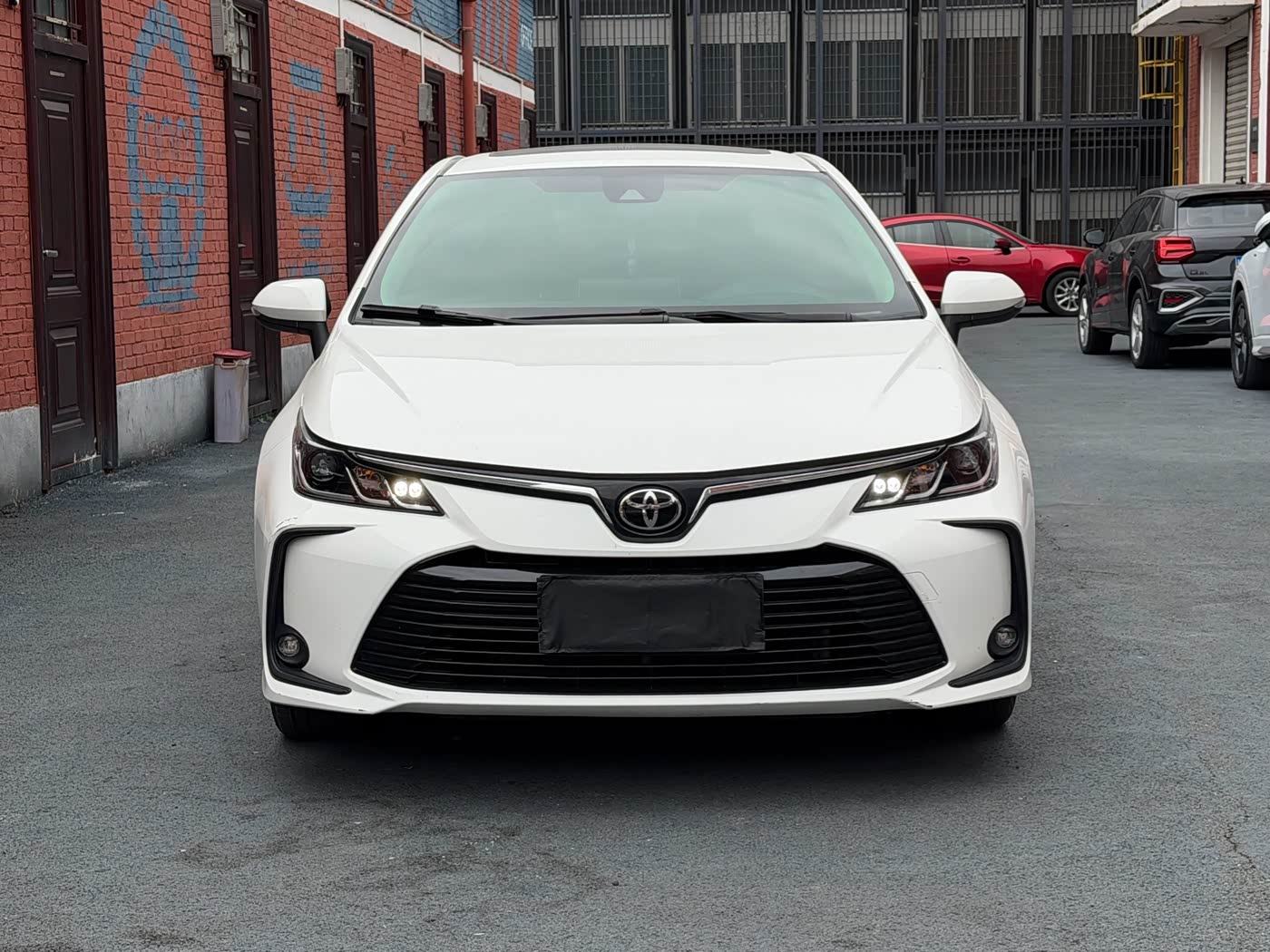 Toyota Corolla 1.2 л 2024 г. Белый, пробег 15000 км