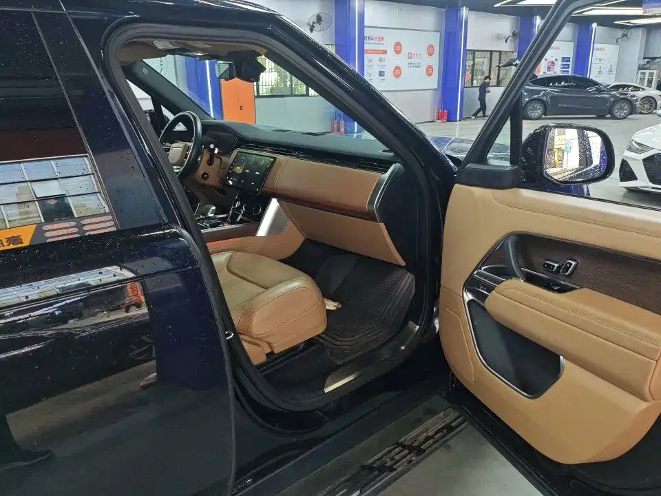 Land Rover Range Rover — миниатюра 8