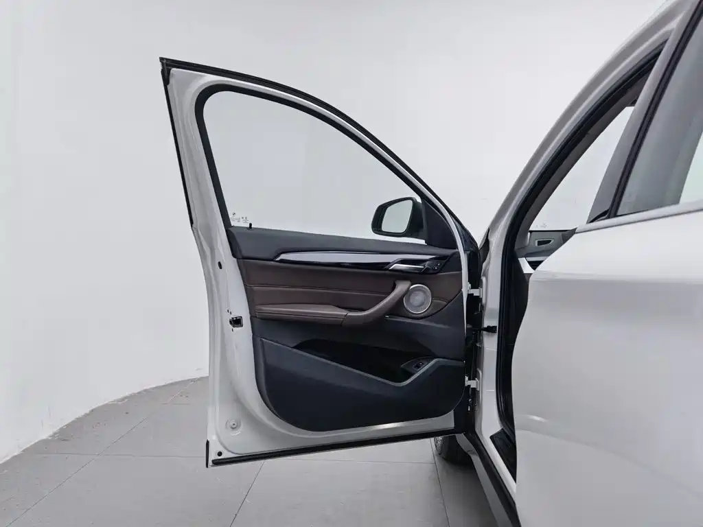 BMW X1 — миниатюра 8
