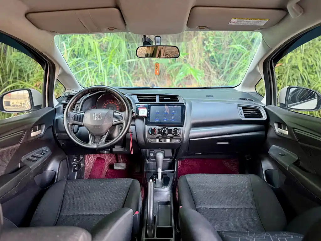 Honda Fit — миниатюра 9