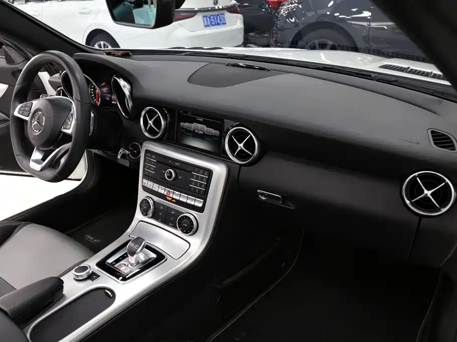 Mercedes-Benz SLC — миниатюра 18