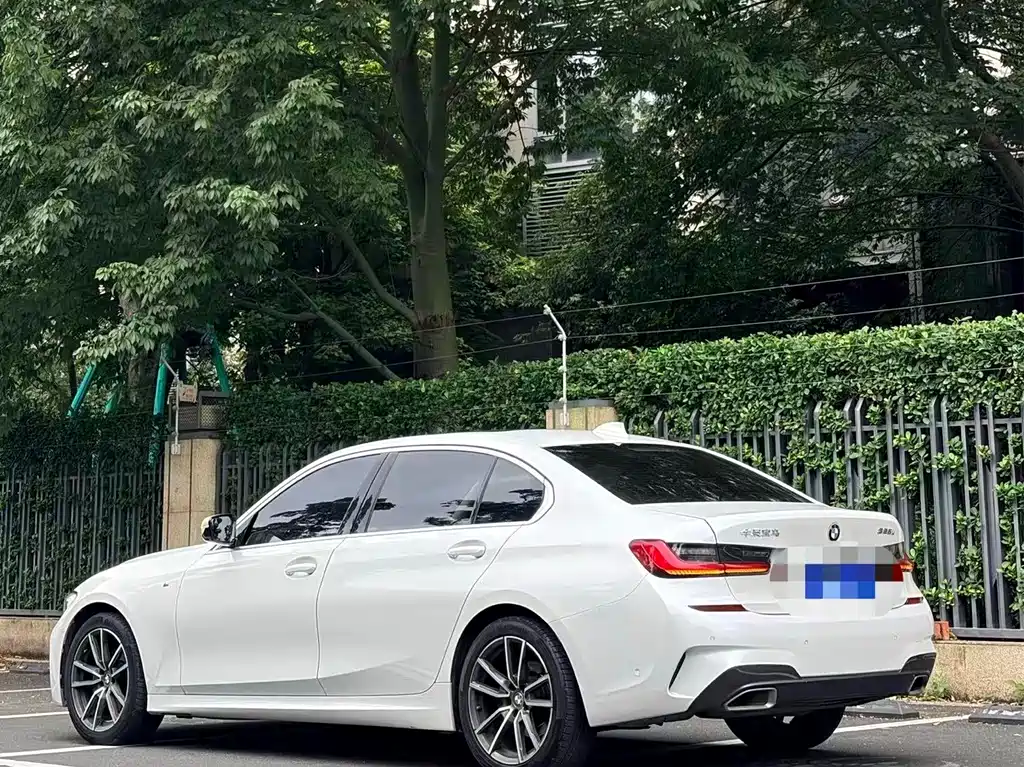 BMW 3 Series — миниатюра 4
