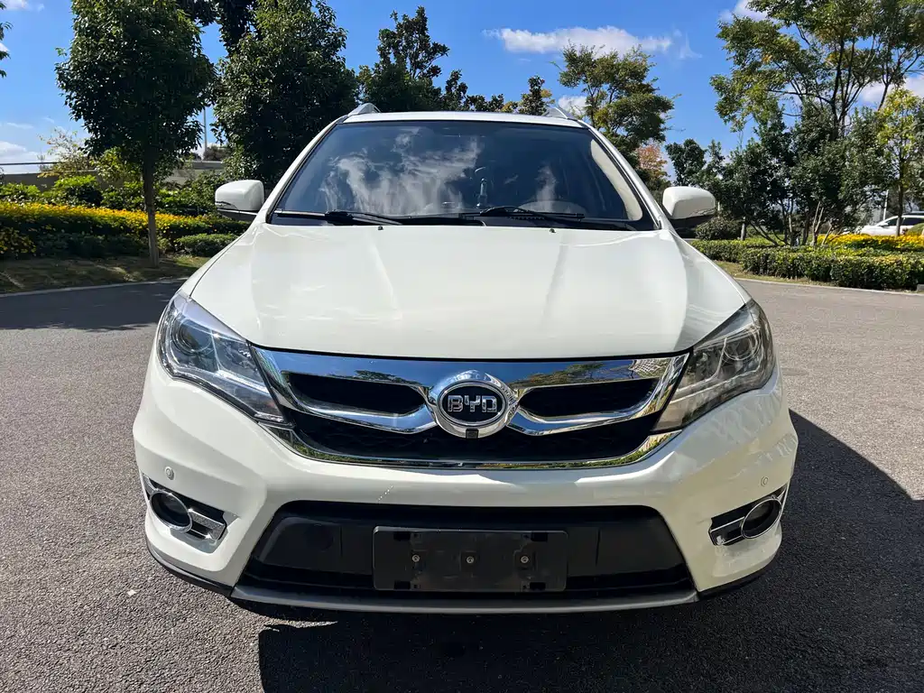 BYD S7