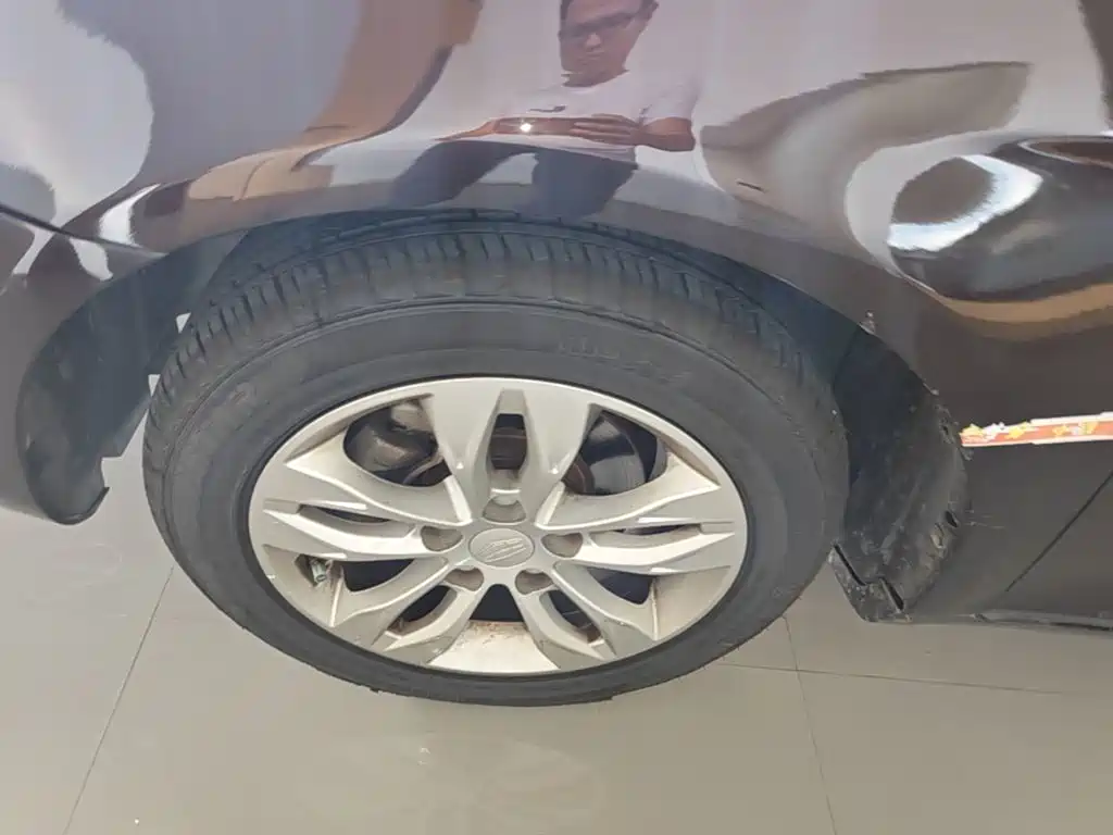 Geely Emgrand — миниатюра 23