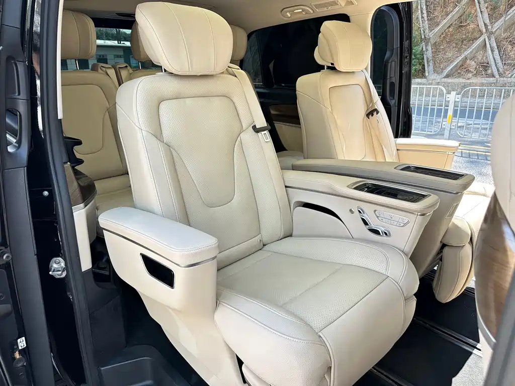 MERCEDES-BENZ V CLASS