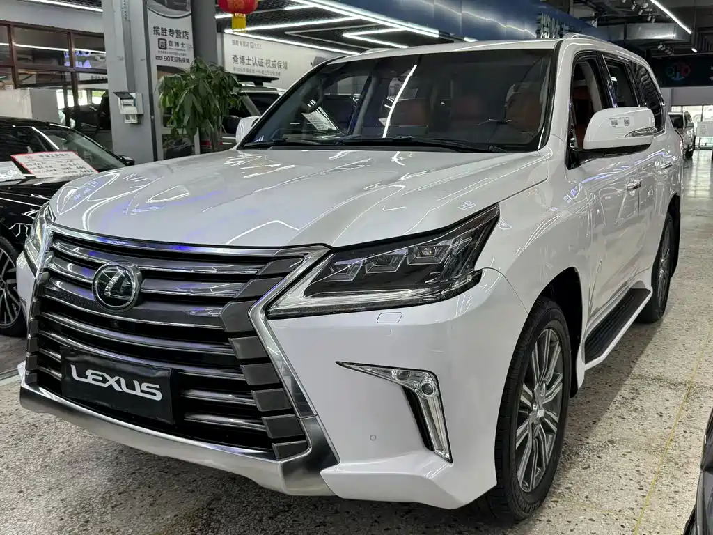 Lexus LX 2016