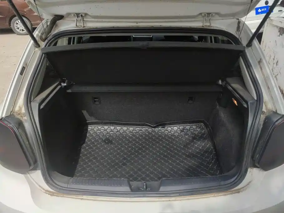 Volkswagen Polo — миниатюра 4