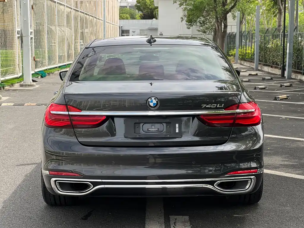 BMW 7 Series 7 2017 740Li Lead