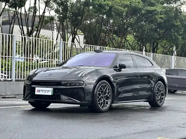 2024 Zeekr 001