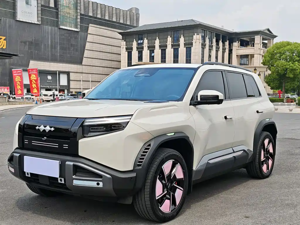 Fang Cheng Bao Titanium 3 2025