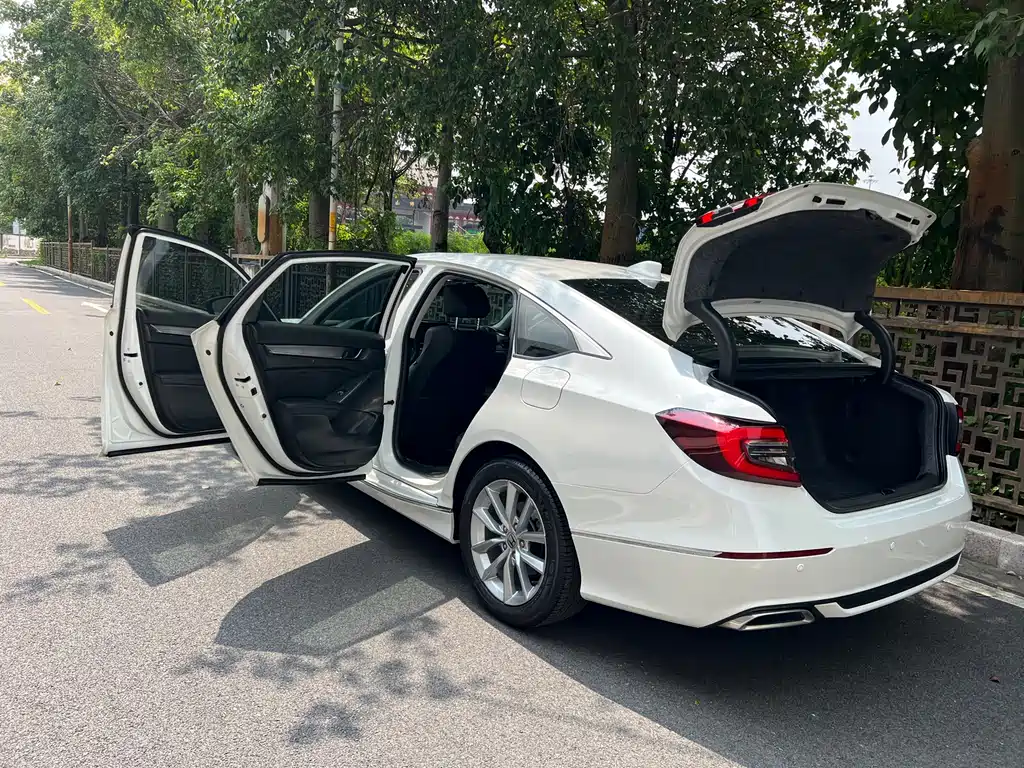 Honda Accord — миниатюра 24
