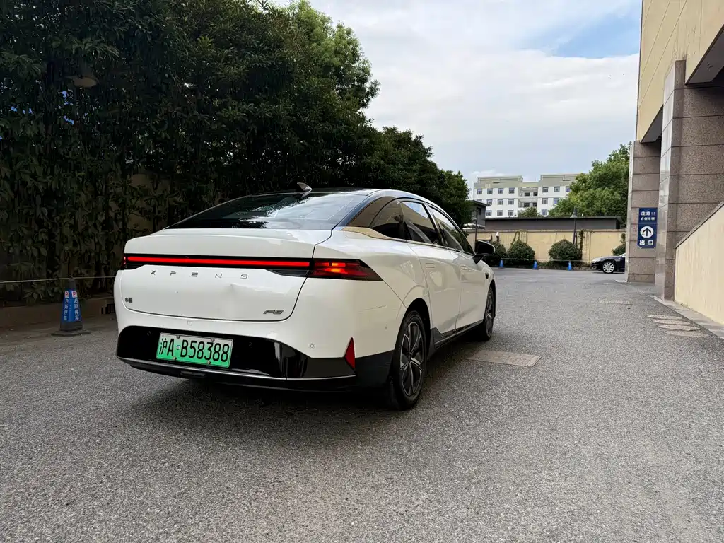 XPeng P5 — миниатюра 7