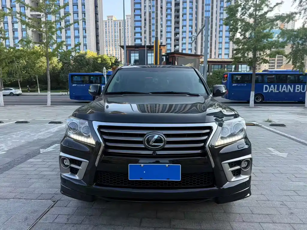 Lexus LX — миниатюра 2