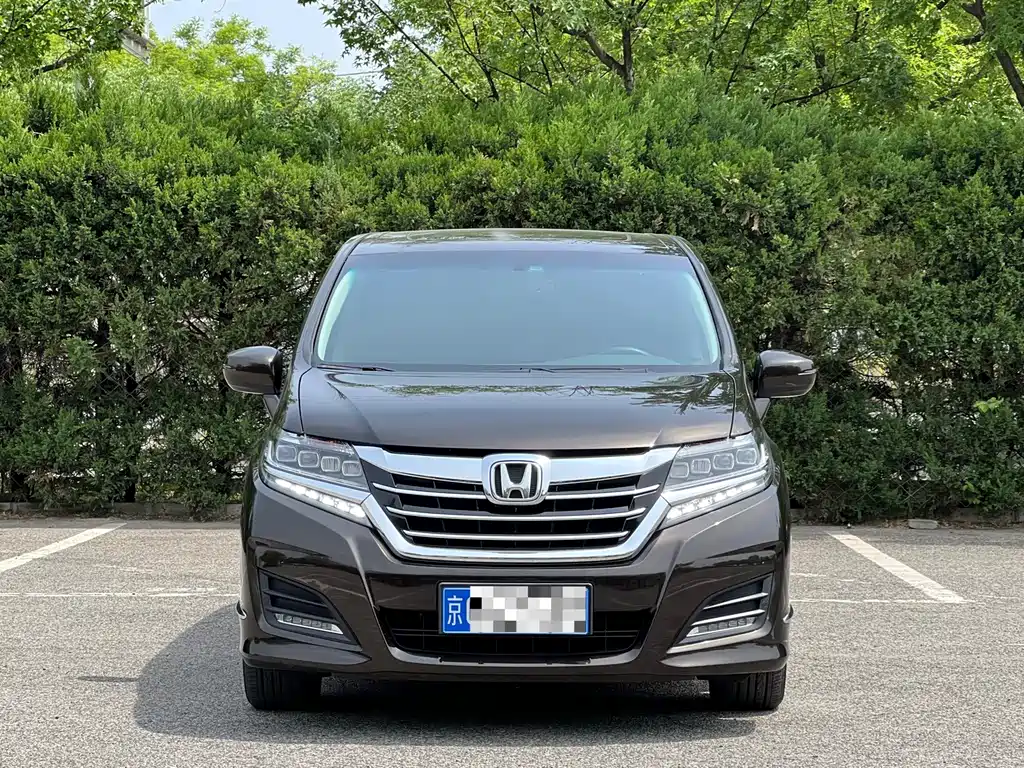 Honda Elysion — миниатюра 2