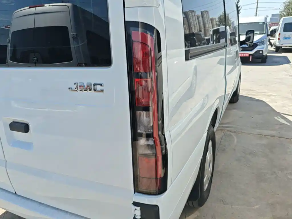 JMC JMC Fushun — миниатюра 8