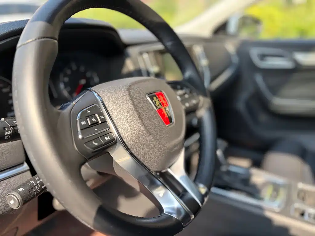 Roewe i6 Classic — миниатюра 5