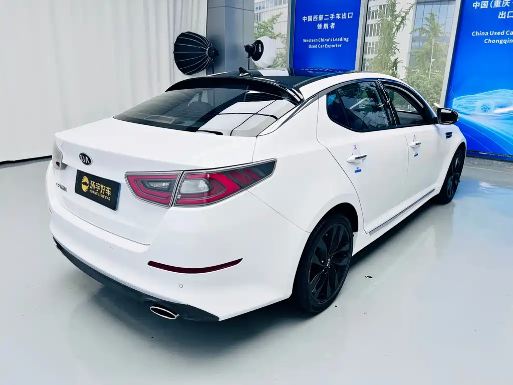 Kia K5 — миниатюра 10