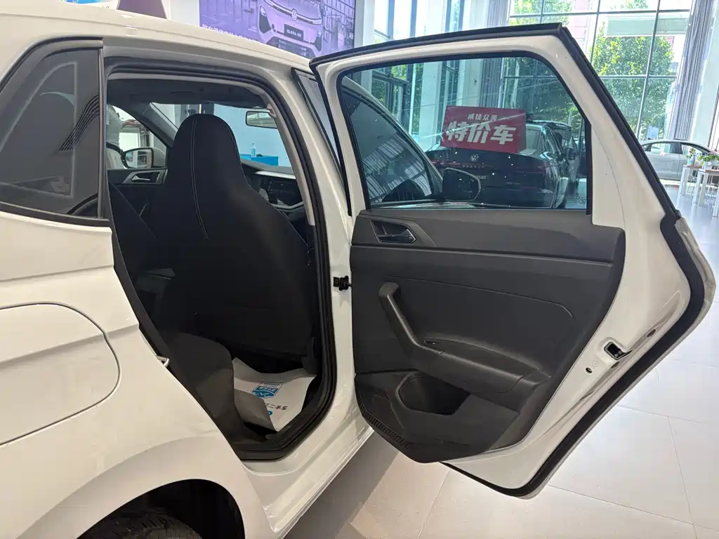 Volkswagen Polo — миниатюра 11