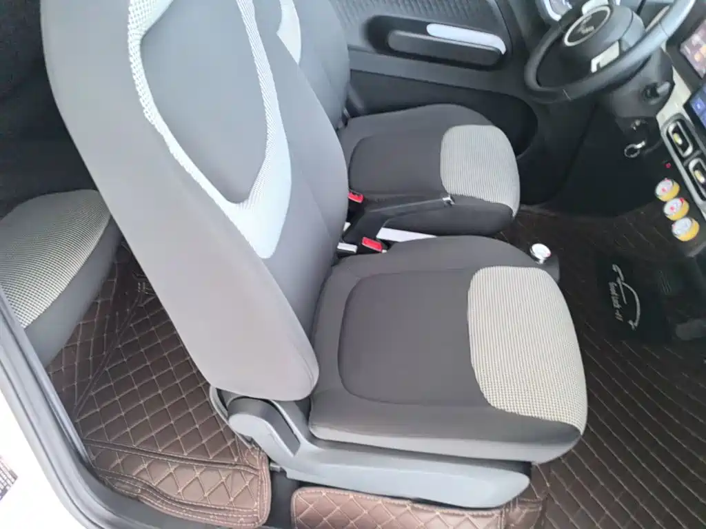 Wuling MINIEV — миниатюра 25