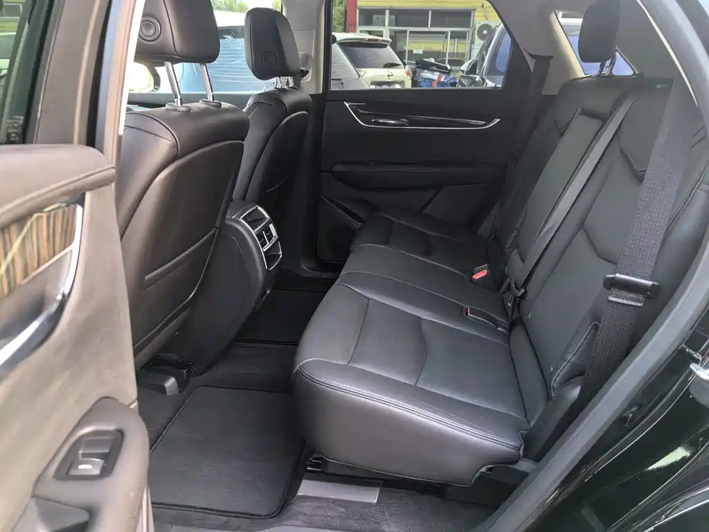 Cadillac XT5 — миниатюра 7
