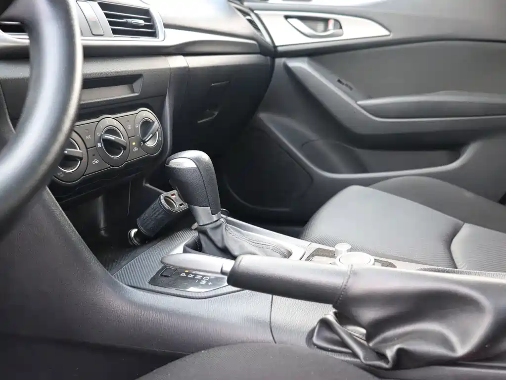 Mazda 3 Axela — миниатюра 22